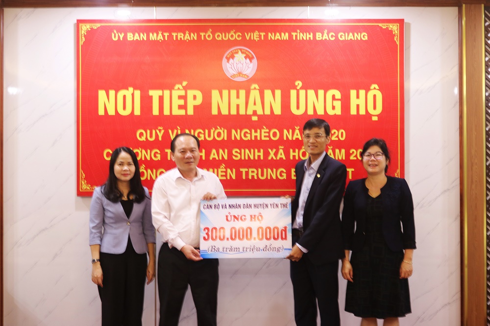 MTTQ các cấp tiếp tục quyên góp, ủng hộ đồng bào miền Trung